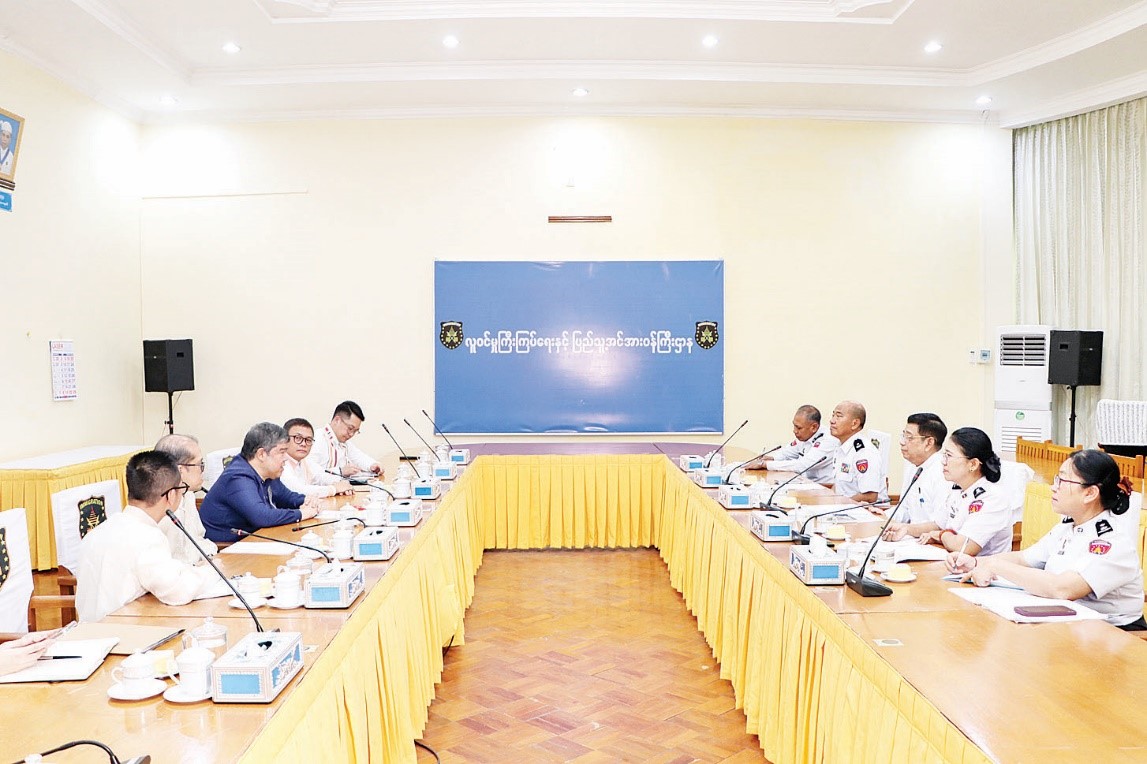 ဖိလစ်ပိုင်နိုင်ငံ နိုင်ငံခြားရေးဝန်ကြီးဌာန ဒုတိယဝန်ကြီး H.E. Eduardo Jose A. De Vega နှင့်အဖွဲ့အား တွေ့ဆုံ