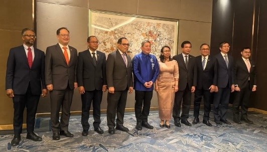 အာဆီယံကော်မတီအစည်းအဝေး (ACB)