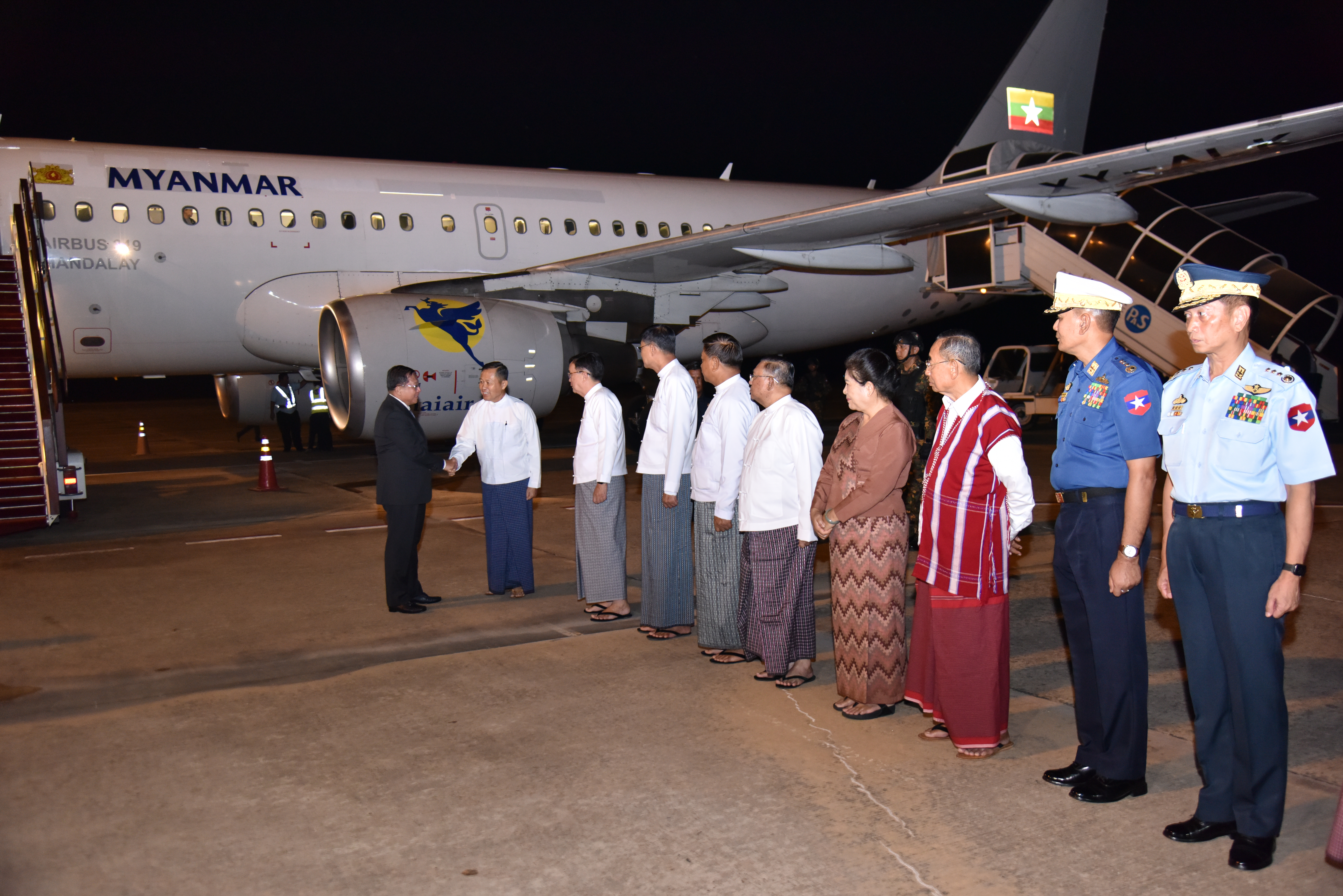 ကာချုပ် ရုရှားဖက်ဒရေးရှင်းနိုင်ငံမှပြန်လည်ရောက်ရှိ