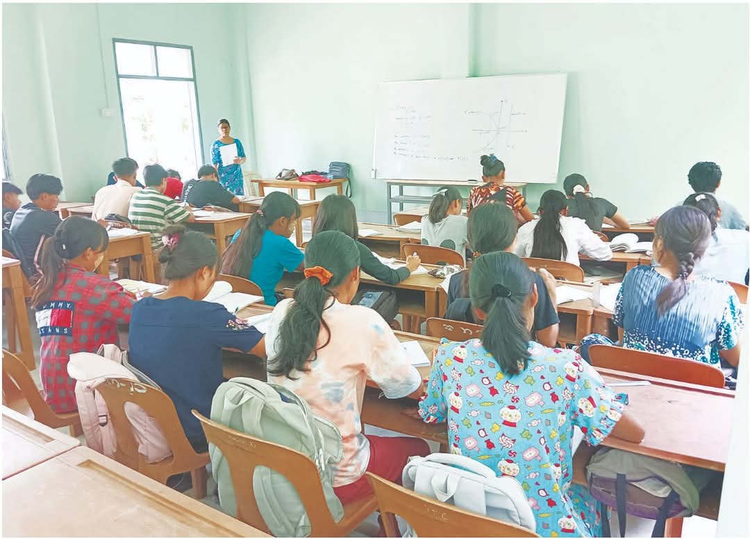 တက္ကသိုလ်ဝင်စာမေးပွဲ အနီးကပ်သင်ကြားပို့ချ