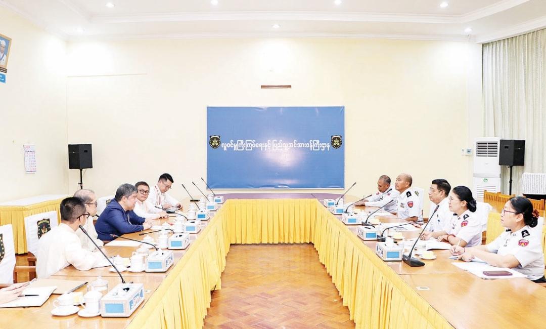 ဖိလစ်ပိုင်နိုင်ငံ နိုင်ငံခြားရေးဝန်ကြီးဌာန ဒုတိယဝန်ကြီး H.E. Eduardo Jose A. De Vega နှင့်အဖွဲ့အား တွေ့ဆုံ