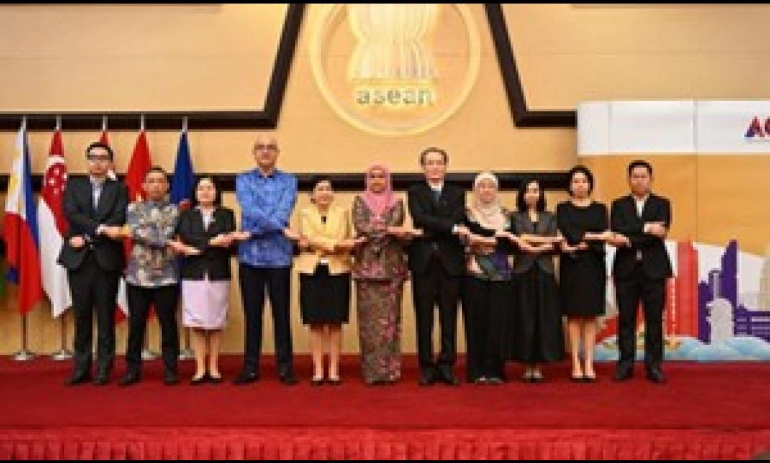အာဆီယံဆိုင်ရာ မြန်မာအမြဲတမ်းကိုယ်စားလှယ်ဦးအောင်မျိုးမြင့် (၇၅)ကြိမ်မြောက်အာဆီယံပေါင်းစည်းရေးအဖွဲ့အစည်းအဝေးသို့တက်ရောက်